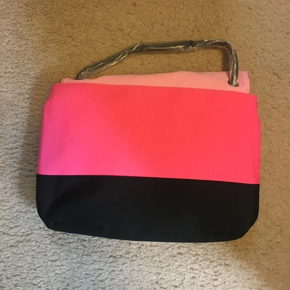 🆕 Victoria's Secret Cross Body Bag - Picture 3 of 4